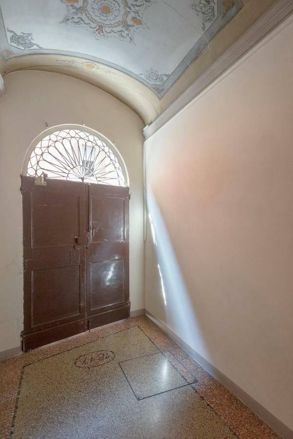 New Loft In The Heart Of Bologna 2 Apartment Exterior photo